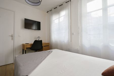 Saint Géry Roommate 5 Bedrooms at Valenciennes - Photo 3