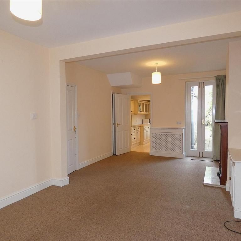 2 bedroom house to rent - Photo 1