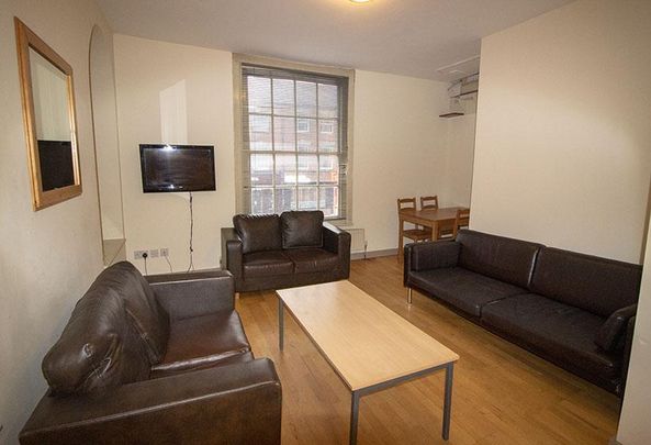 6 bedroom maisonette to rent - Photo 1