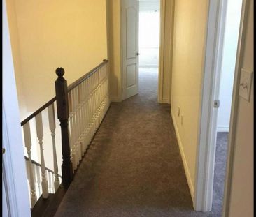 For Lease - 3052 Max Khan Boulevard, Oakville, Ontario - Photo 3