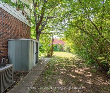 32 Verity Court #(Upper) - Photo 2