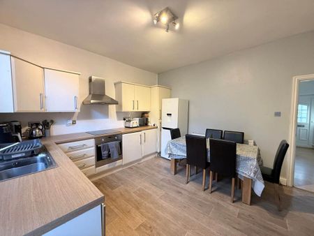 2 bedroom terraced house to rent - Photo 5