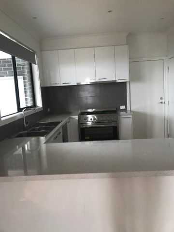 212A Huntingdale Road, Oakleigh VIC 3166 - Apartment For Rent | Domain - Photo 2