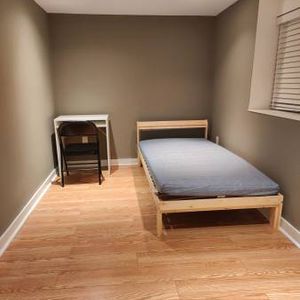 Beautiful room close to UBC for rent - Photo 2