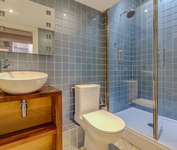 A 2 Bedroom Flat in Montpellier GL50 2SX - Photo 1