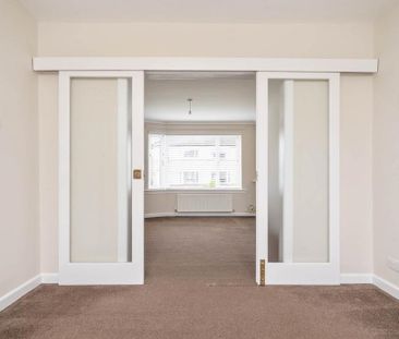 3 bedroom semi-detached house to rent - Photo 3