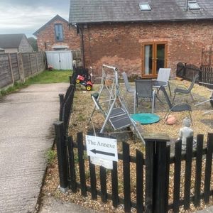 1 bedroom cottage to rent - Photo 2