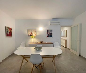 Apartamento amueblado con dos dormitorios, patio, Plaza del Cuadrad... - Photo 1