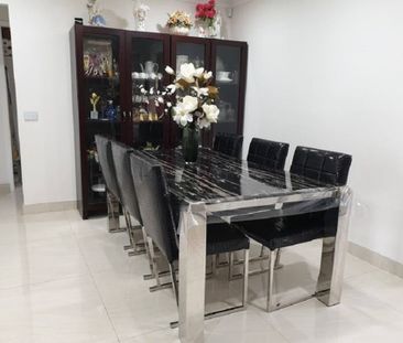 Spacious 4-Bedroom Family Home in Quiet Cul-De-Sac - Photo 2