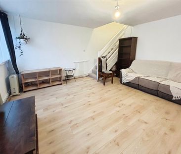 Pelican Estate, London, SE15 5AS - Photo 1