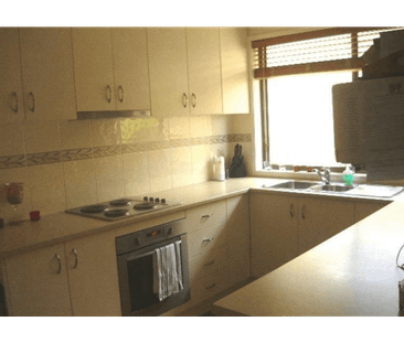 Easy Living Starts Here – Helensvale Gem! - Photo 2