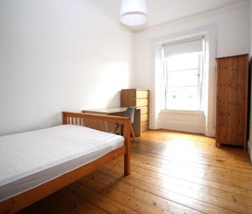 3 bedroom flat to rent - Photo 6