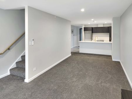 New Apartment - Photo 4