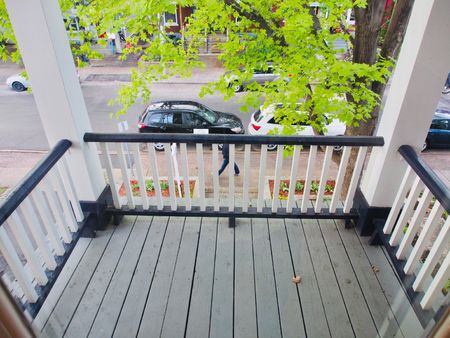 16 Desjardins Avenue - B - Photo 4