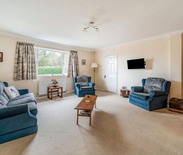 3 bedroom bungalow to rent - Photo 1