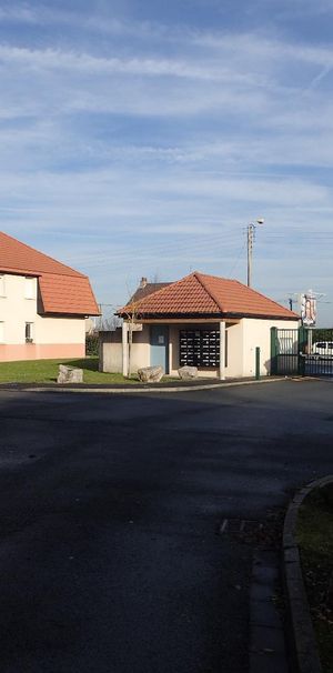 Location Appartement 2 pièces 47m² SAINS EN GOHELLE 62114 - Photo 2
