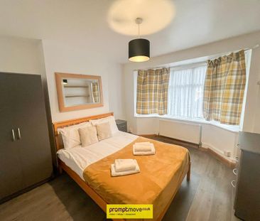 3 bedroom semi-detached house to rent - Photo 2