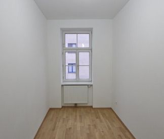 UNBEFRISTETE SANIERTE ALTBAUWOHNUNG IN DER SCHUMANNGASSE - Photo 1