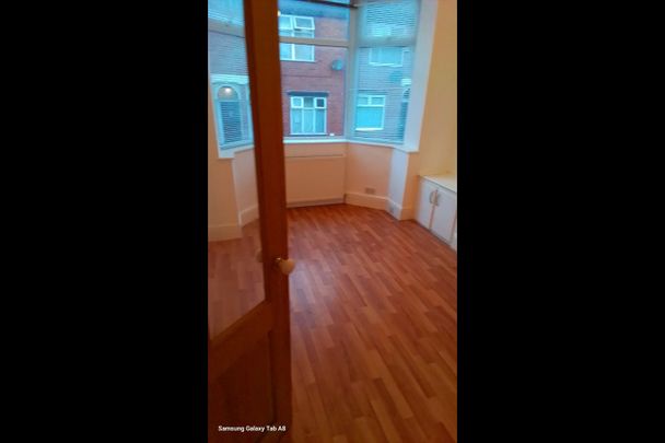 3 Bed Terraced House, Douglas Street, M7 - Photo 1