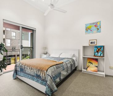 Large and bright one bedroom apartment with parking - Various Furni... - Photo 5
