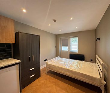 Muirfield Road, Watford WD19, London - Photo 2