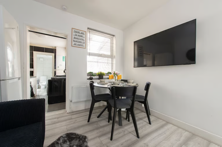 4 bedroom house to rent - Photo 2