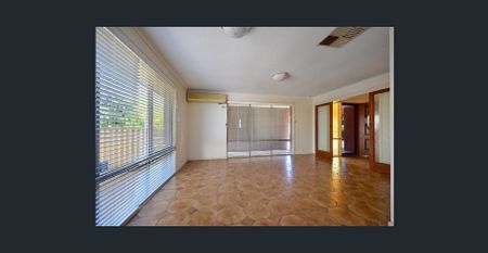 Spacious Family Home with a Big Backyard! - Photo 4