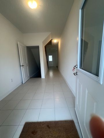 For Lease - 9 Imperial College Lane, Markham, Ontario - Photo 3