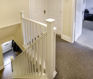 4 bedroom semi-detached house to rent - Photo 6