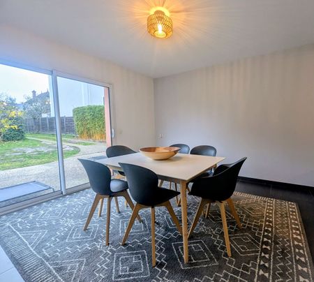 Location Maison 7 pièces 200m² - Photo 2