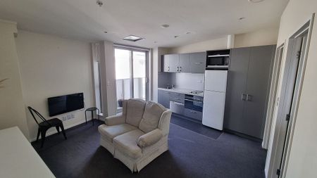 Convenient 1 bedroom on Taranaki - Photo 5