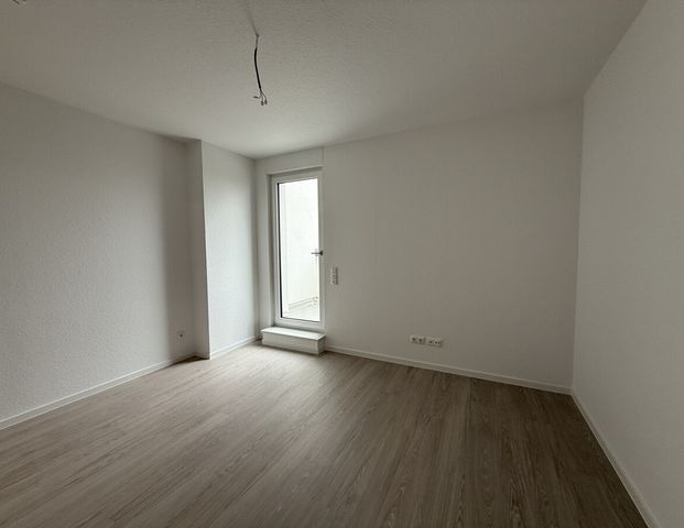 „Erstbezug nach Fertigstellung“ – Sonnige Terrassenwohnung am Rande Berlins ***Laminat**Dusche+Wanne***TG-Stellplatz*** - Foto 1