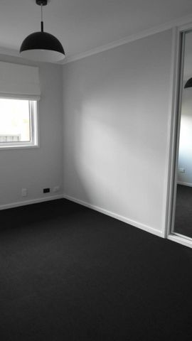 Renovated 3 Bedroom Home - Photo 5