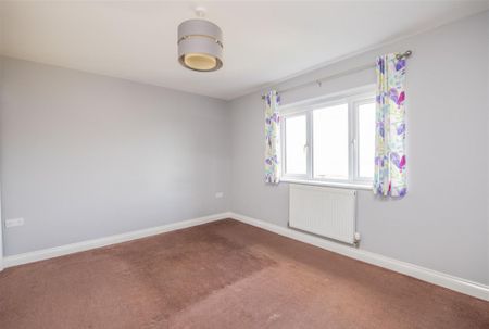 3 bed House - Semi-Detached To Let - Photo 5