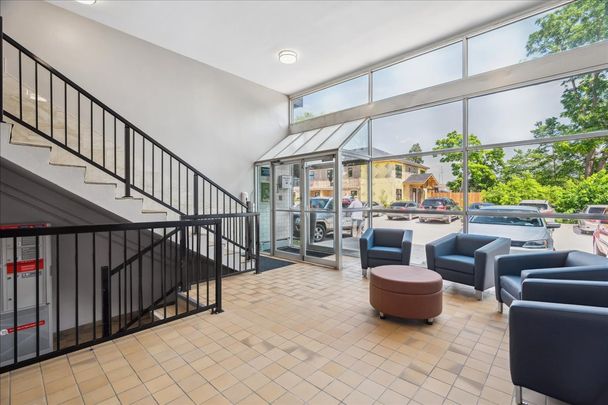 435 Grey Street - Photo 1