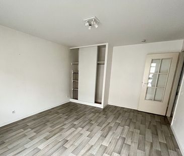 Location Appartement 1 pièce 27m² - Photo 2