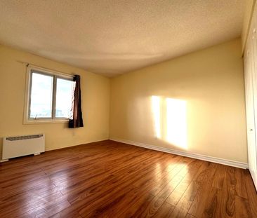 For Lease - 158 Mcarthur Avenue Unit# 1704, Vanier and Kingsview Pa... - Photo 4