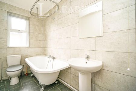 1 bedroom semi-detached house to rent - Photo 5