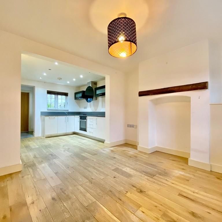 2 bedroom terraced house to rent - Photo 1