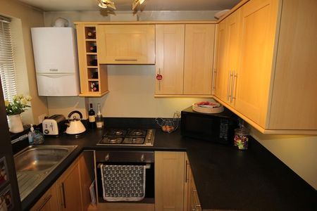 2 bedroom flat to rent - Photo 5