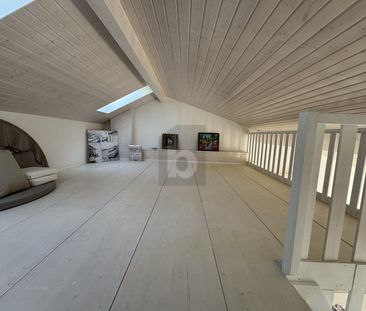 TRÈS LUMINEUX AVEC VUE IMPRENABLE SUR LE LAC - Photo 2