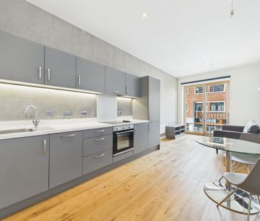 Studio to rent - Photo 1