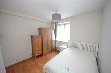 3 Bed Flat, Greenleaf Close, SW2 - Photo 5