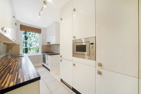 2 bedroom flat in 3-21 Finchley Road - Photo 2