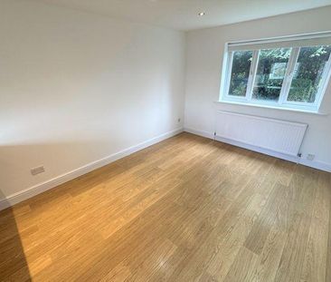 2 bedroom end of terrace house to rent - Photo 1