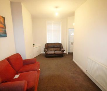 2 bedroom terraced house to rent - Photo 6