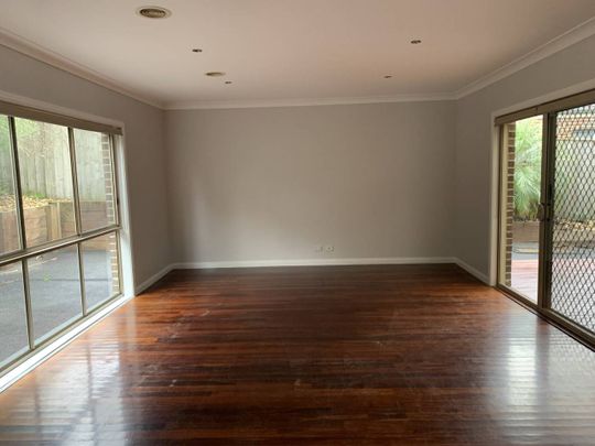 Fresh paint and carpet - Large Five Bedroom Home - Photo 1