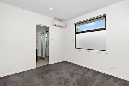 Modern Comfort & Low Maintenance Living - Photo 2