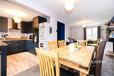 house to rent St. Johns Road, Leamington Spa, Warwickshire, CV31 - Photo 5