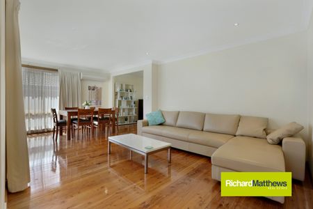 31 Oak Drive, Georges Hall NSW 2198 - House For Rent | Domain - Photo 5